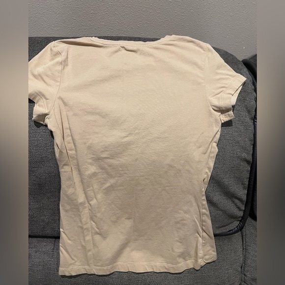 GUESS women’s /Juniors Tshirt. GUC. Size Medium - Picture 5 of 5